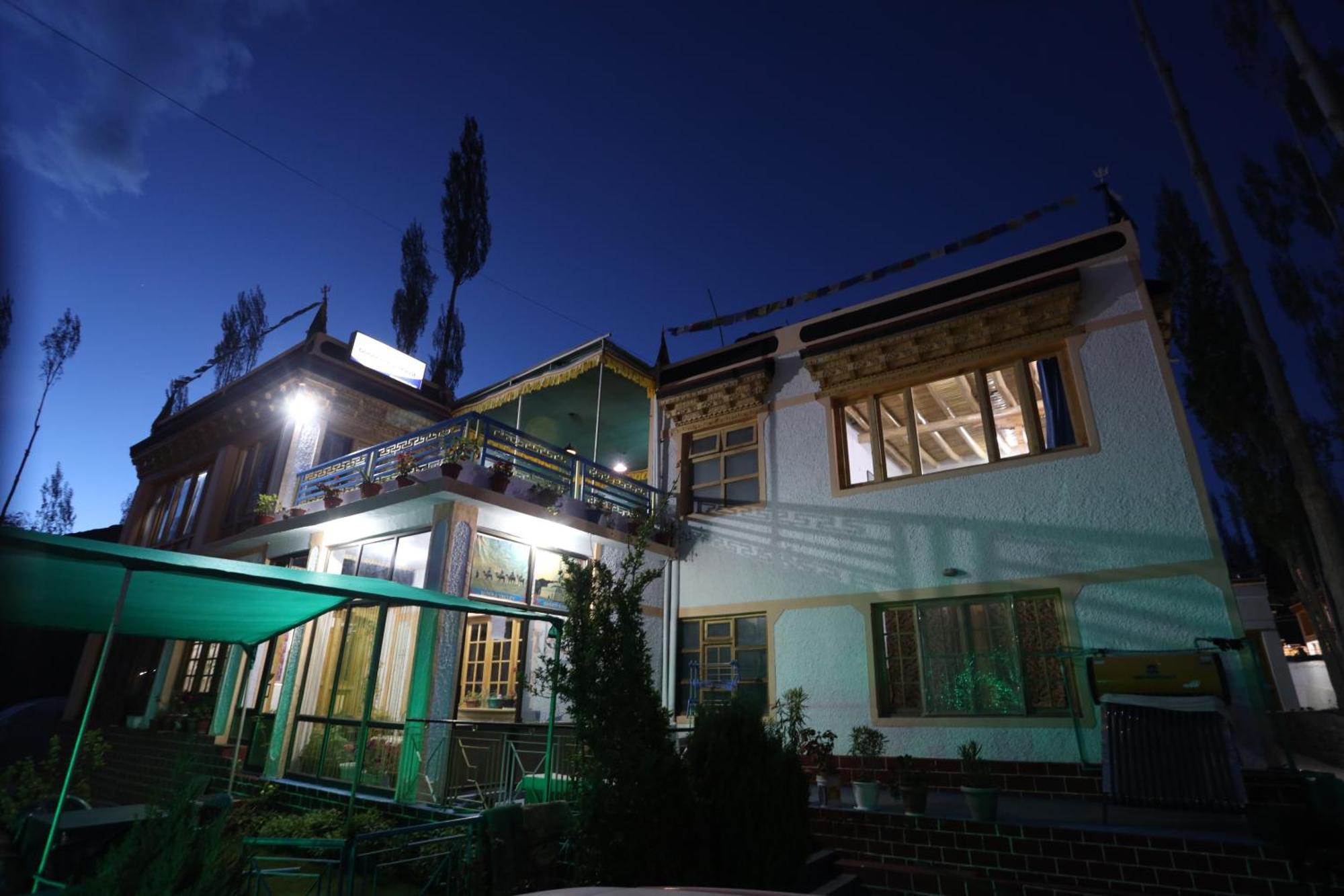 Odbar Guest House Best Guest House At Leh Ladakh Екстер'єр фото