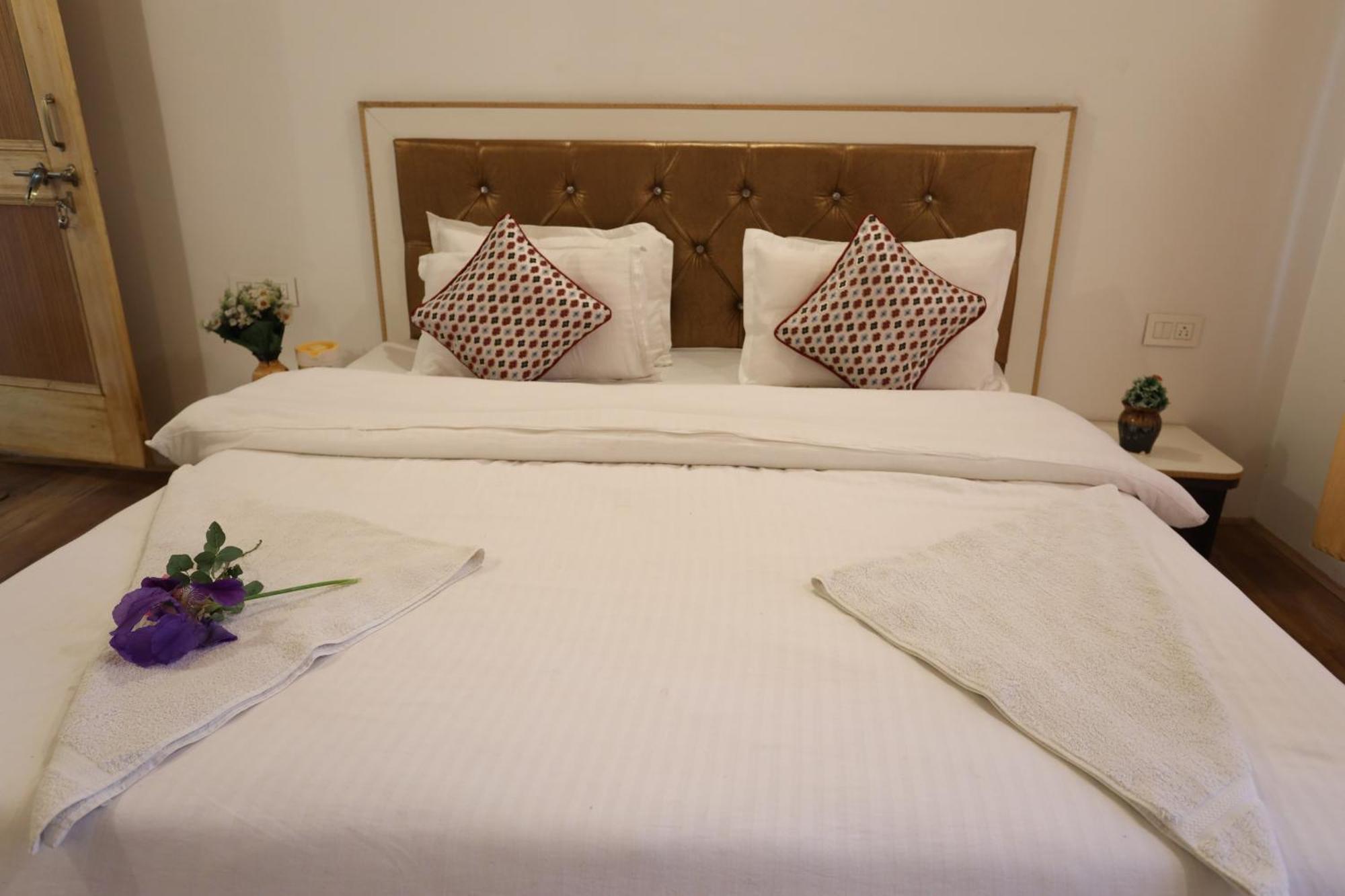 Odbar Guest House Best Guest House At Leh Ladakh Екстер'єр фото