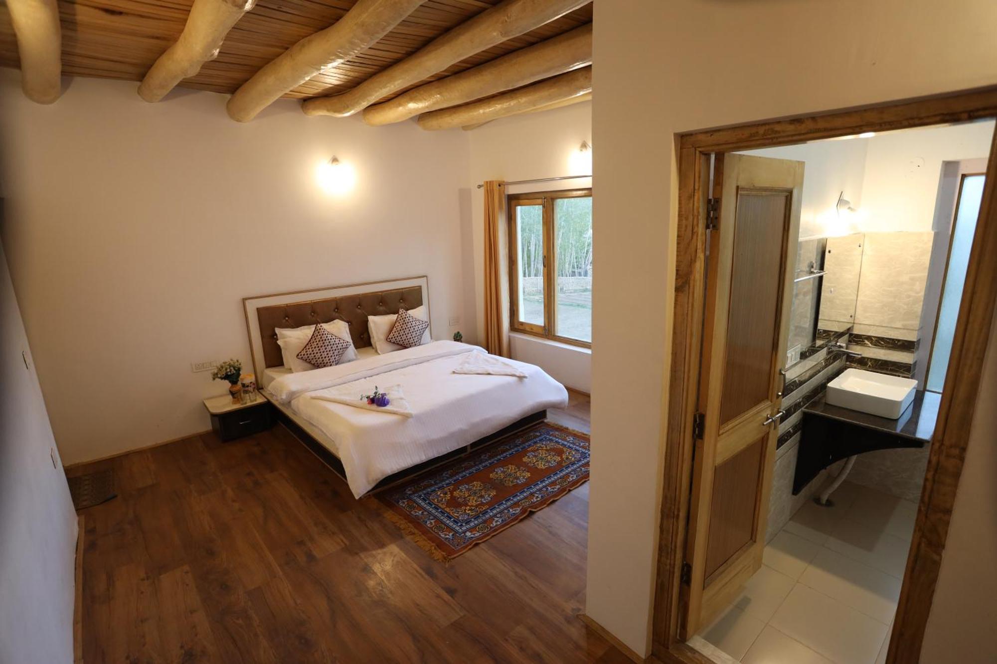 Odbar Guest House Best Guest House At Leh Ladakh Екстер'єр фото