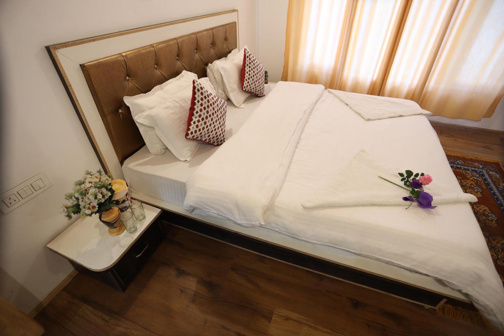 Odbar Guest House Best Guest House At Leh Ladakh Екстер'єр фото